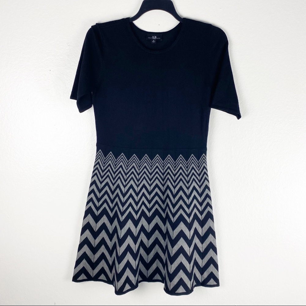 AGB Black Gray Chevron Patterned 3/4 Sleeves Drop Waist Dress, Size Medium